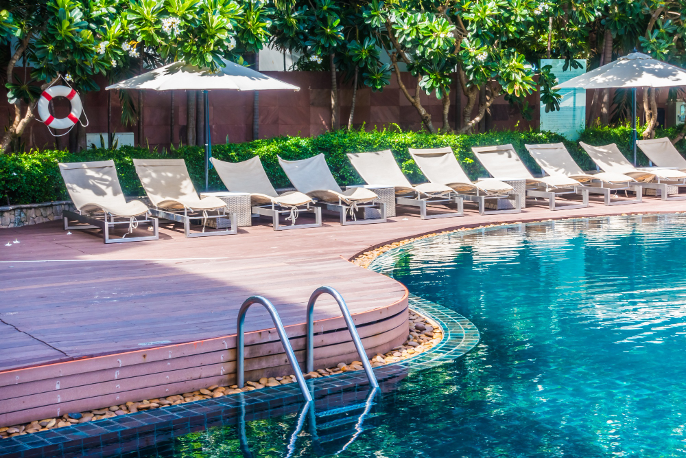 poolside reclining chairs